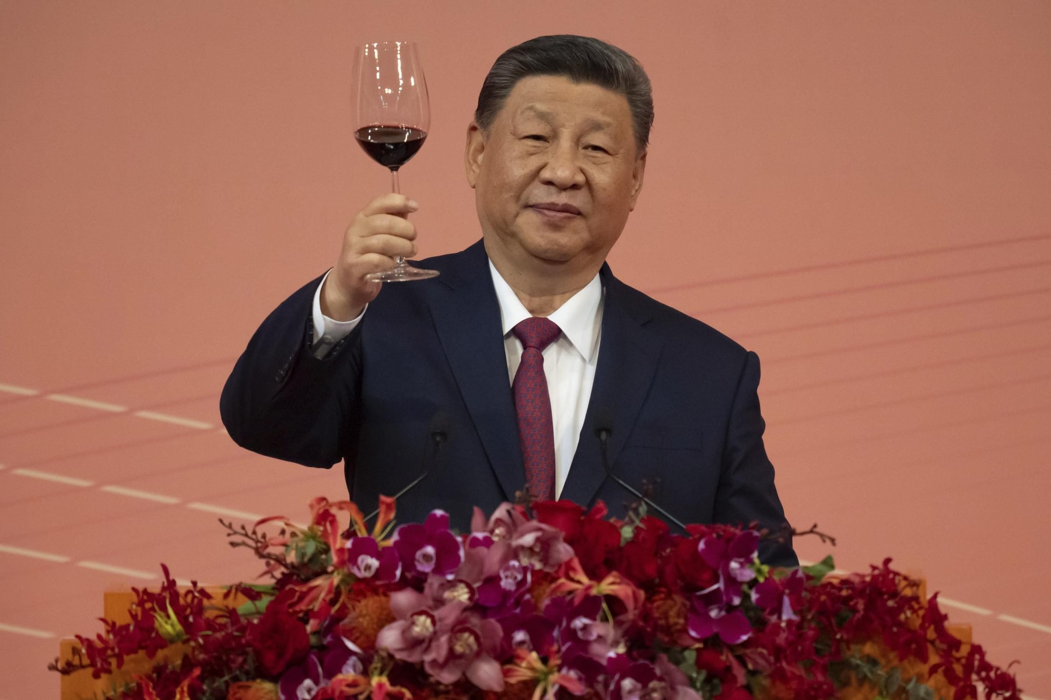 La Cina si sta prendendo il mondo senza sparare un colpo: la strategia di Pechino tra Usa e Russia