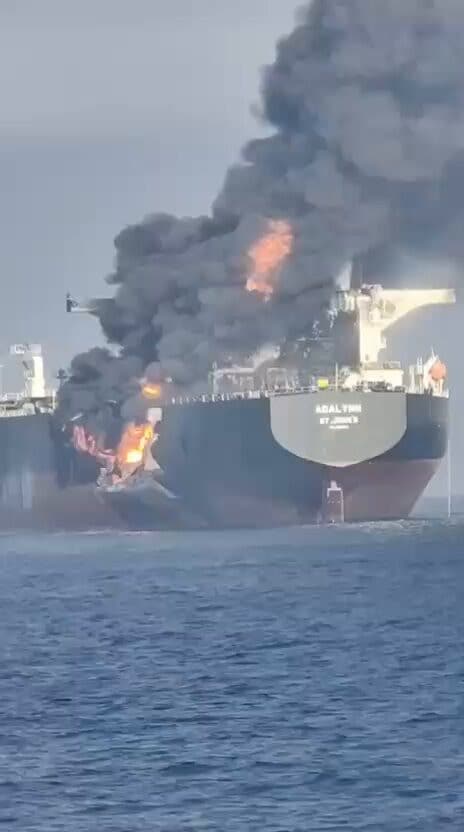 Notte di guerra a Hormuz: gli USA attaccano l'Iran che risponde al fuoco
