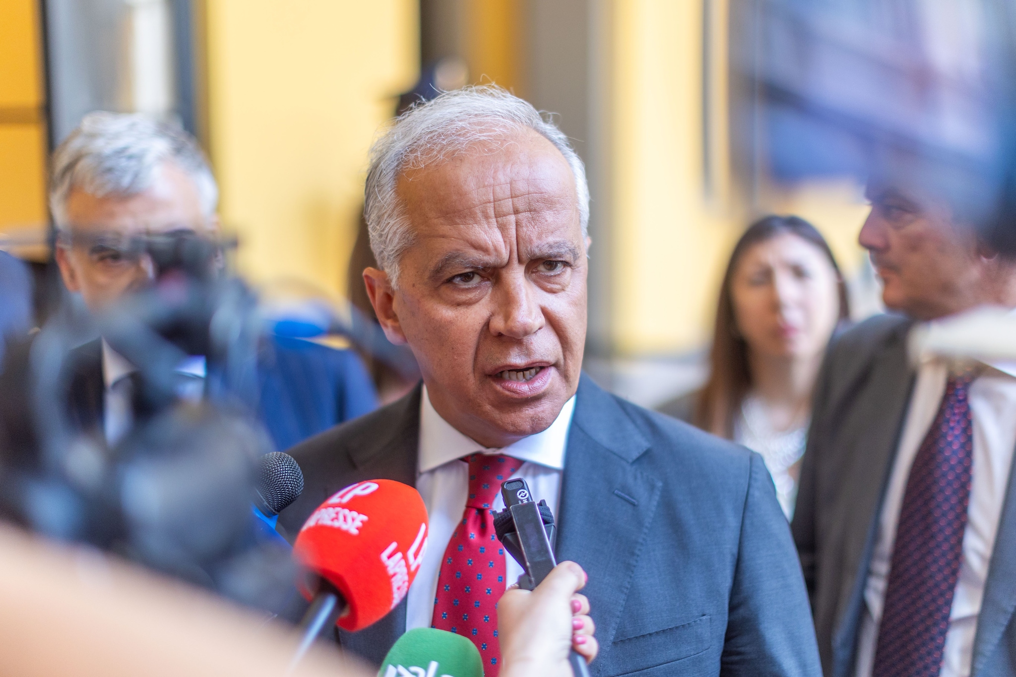 Il governo di Bengasi respinge Piantedosi e altri ministri Ue in visita in Libia: "Non graditi"