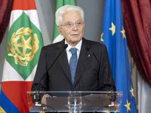Mattarella: &#8220;A Gaza difficile parlare di errori involontari, è ostinazione a uccidere indiscriminatamente&#8221;