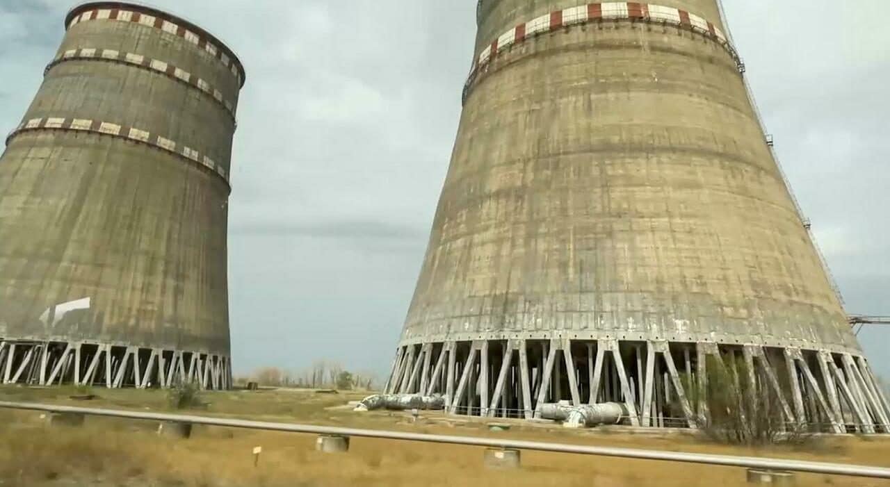 Ucraina-Russia: sparatoria nella centrale nucleare di Zaporizhzhia. Raid russi su Sumy, Kherson e Donetsk