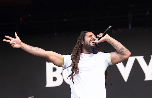 Gridano "morte all'IDF"e Palestina libera, indagini e polemiche contro i Bob Vylan dopo Glastonbury