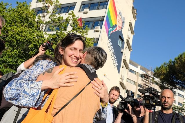 Elly Schlein all’inaugurazione del murales dedicato a Michela Murgia