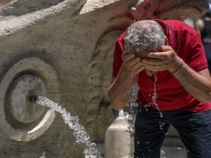 Ferragosto Bollente: Italia sotto il Solleone, Bolzano e Potenza in Rosso