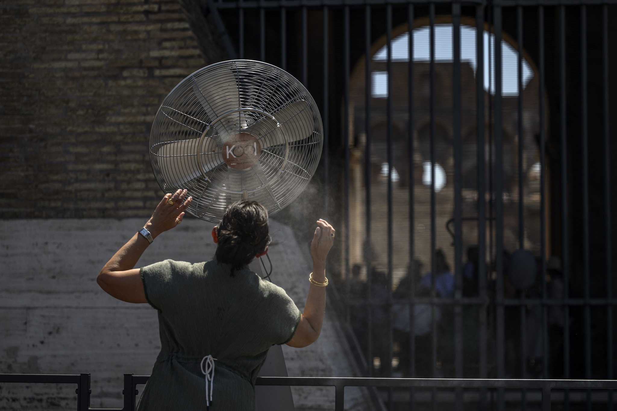 Il caldo oggi, la situazione nelle città italiane tra bollini rossi, blackout e pronto soccorso in tilt
