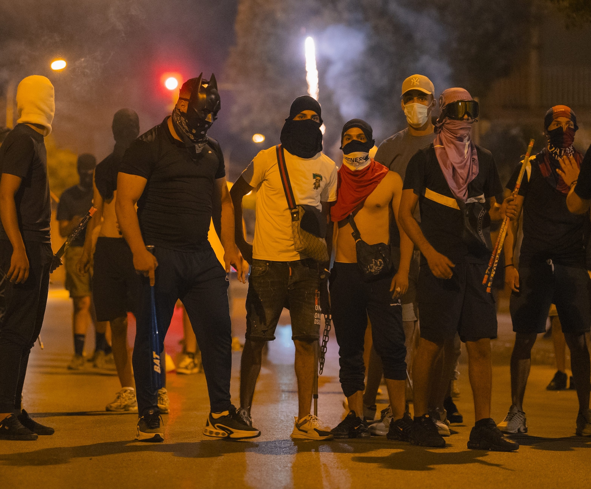 Spagna, le fake news razziste dell’estrema destra incendiano la città: violenze e arresti a Torre Pacheco