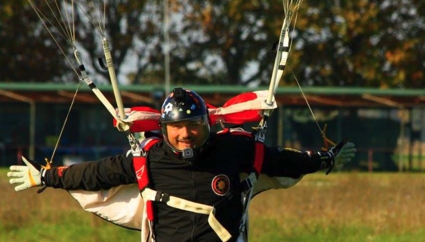 Morto Marco Schenetti, addio al carabiniere paracadutista dei ragazzi disabili: “Una vita per gli altri”