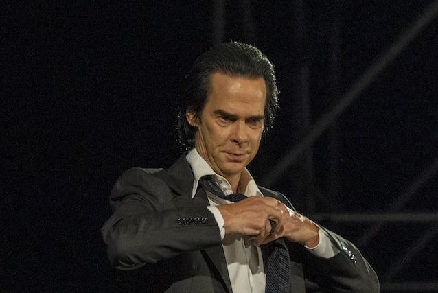 Nick Cave a Pompei, altro che stadi: il discorso intimo tra un mito e il pubblico adorante