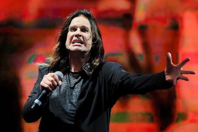 Due ore per cercare di salvare la vita a Ozzy Osbourne: come i medici hanno soccorso l'ex Black Sabbath