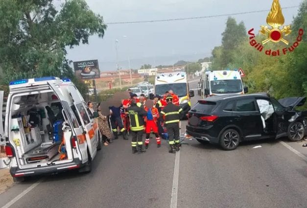 Incidente ad Arzachena, scontro frontale tra auto: morti due ragazzi di 19 e 20 anni, altri 3 feriti gravi