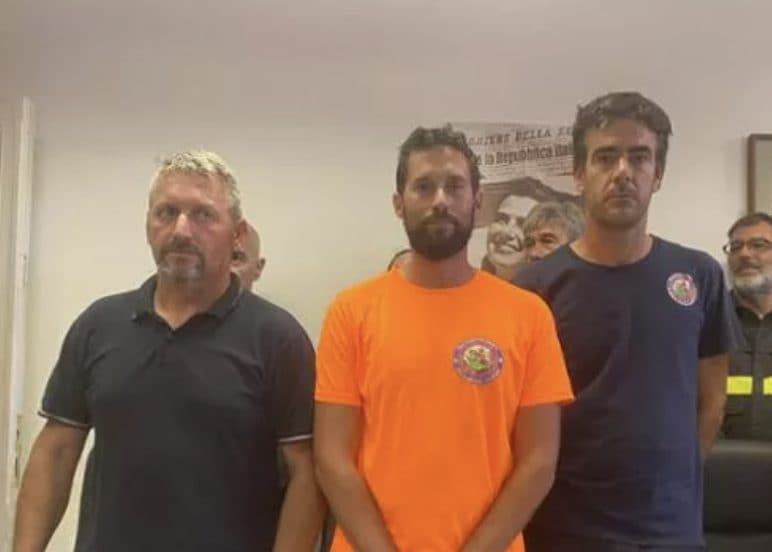 "Era tra i rovi, emozione unica vederlo": parlano gli uomini che hanno trovato il bimbo scomparso a Ventimiglia