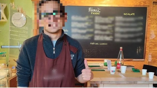Ragazzo disabile investito sulle strisce a Catania: l’automobilista gli mette in mano 20 euro e scappa