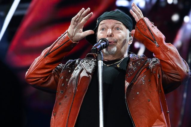 Incredibile Vasco Rossi, in due ore venduti 350 mila biglietti: quasi sold out il Live tour 2026