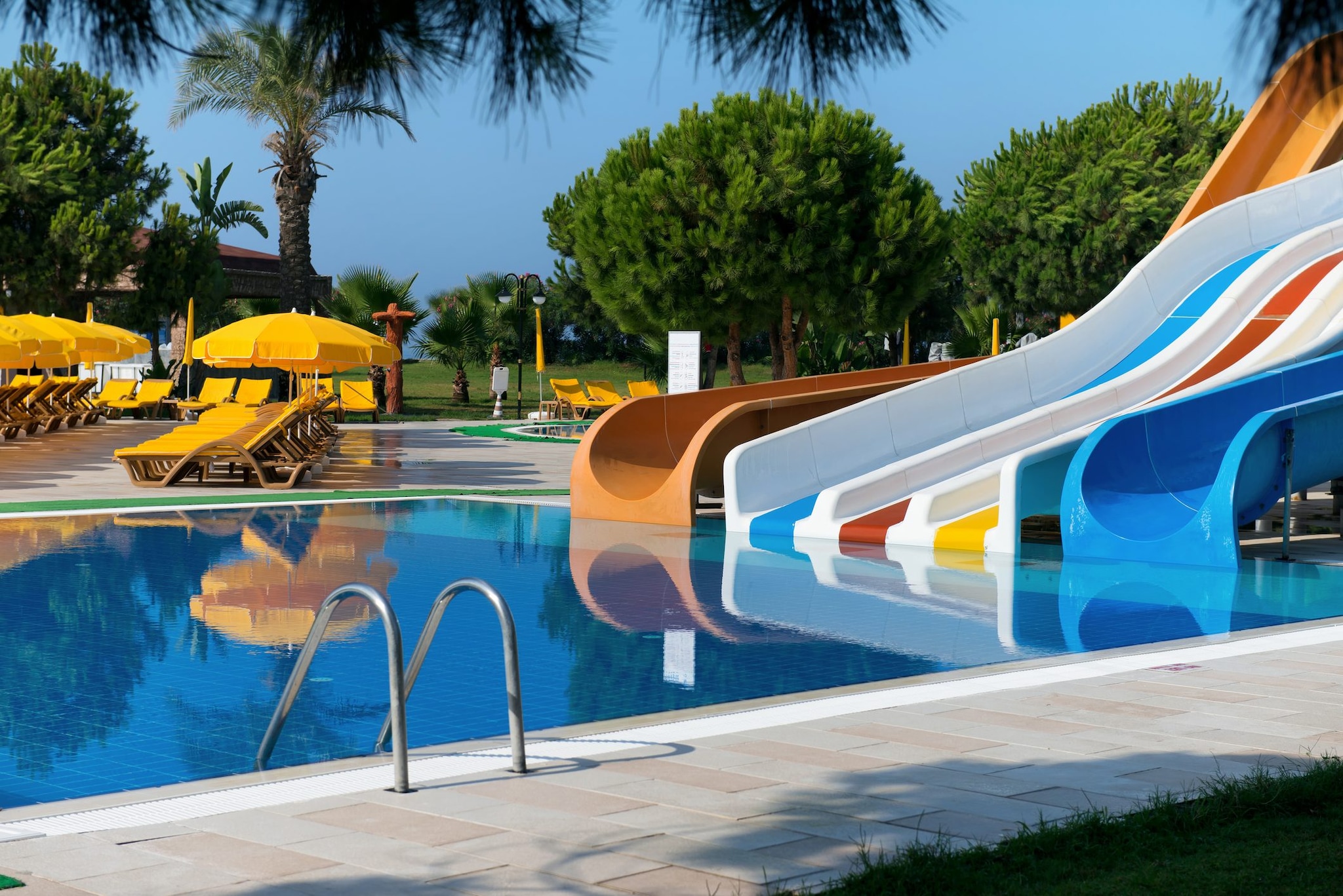 Morte cerebrale per il bimbo di 7 anni soccorso in piscina all'acqua park di Gallipoli