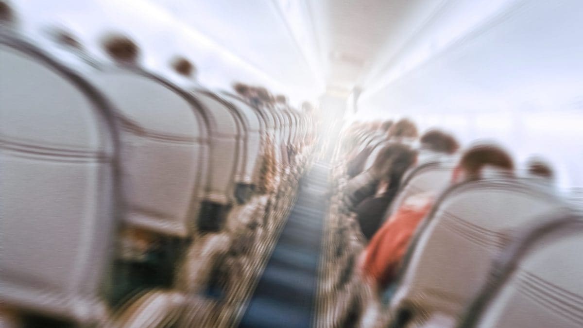 Usa, violenta turbolenza su volo Delta e passeggeri sbalzati sull’aereo: atterraggio di emergenza e 25 ricoverati