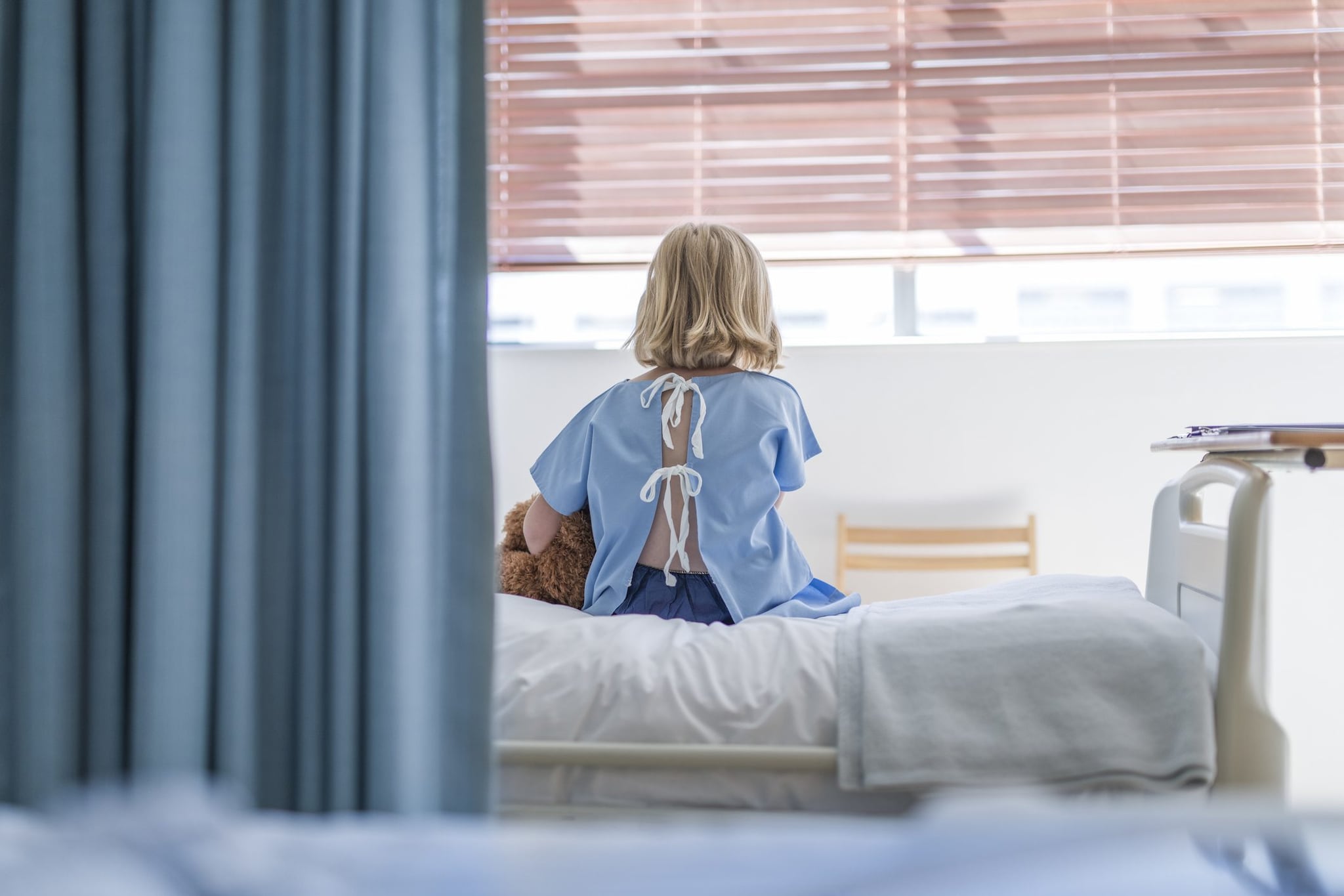 Bimba ha bisogno di cure, il padre: "Non posso dare il consenso, in realtà è figlia di mio fratello"