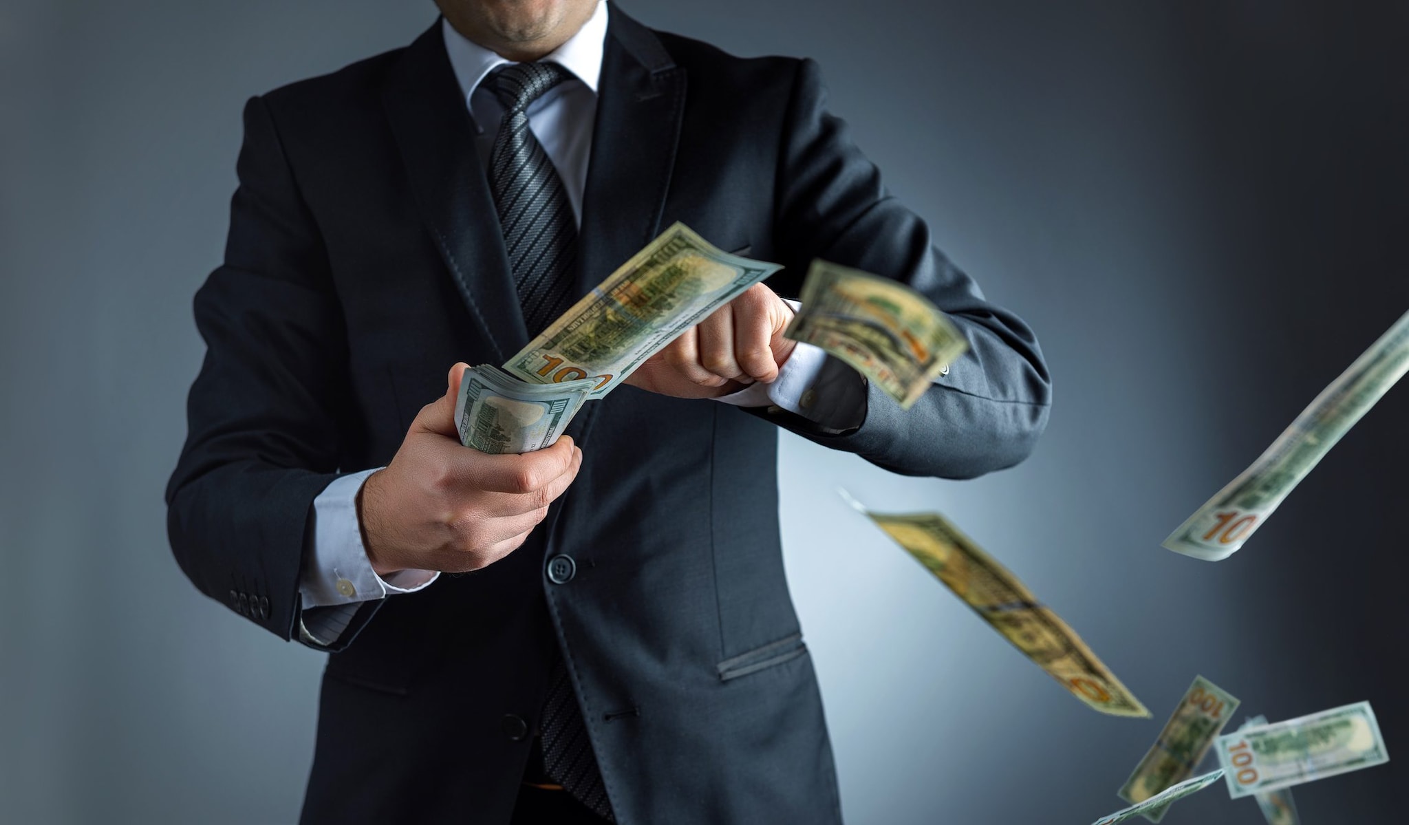 La flat tax per i super ricchi attira milionari in Italia, ma non sappiamo cosa fanno con i loro soldi