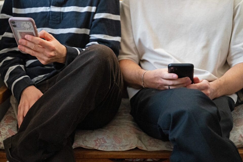 Incel 18enne arrestato in Francia: pianificava attentato contro le donne. L'avvocata: "Adolescente che soffre"