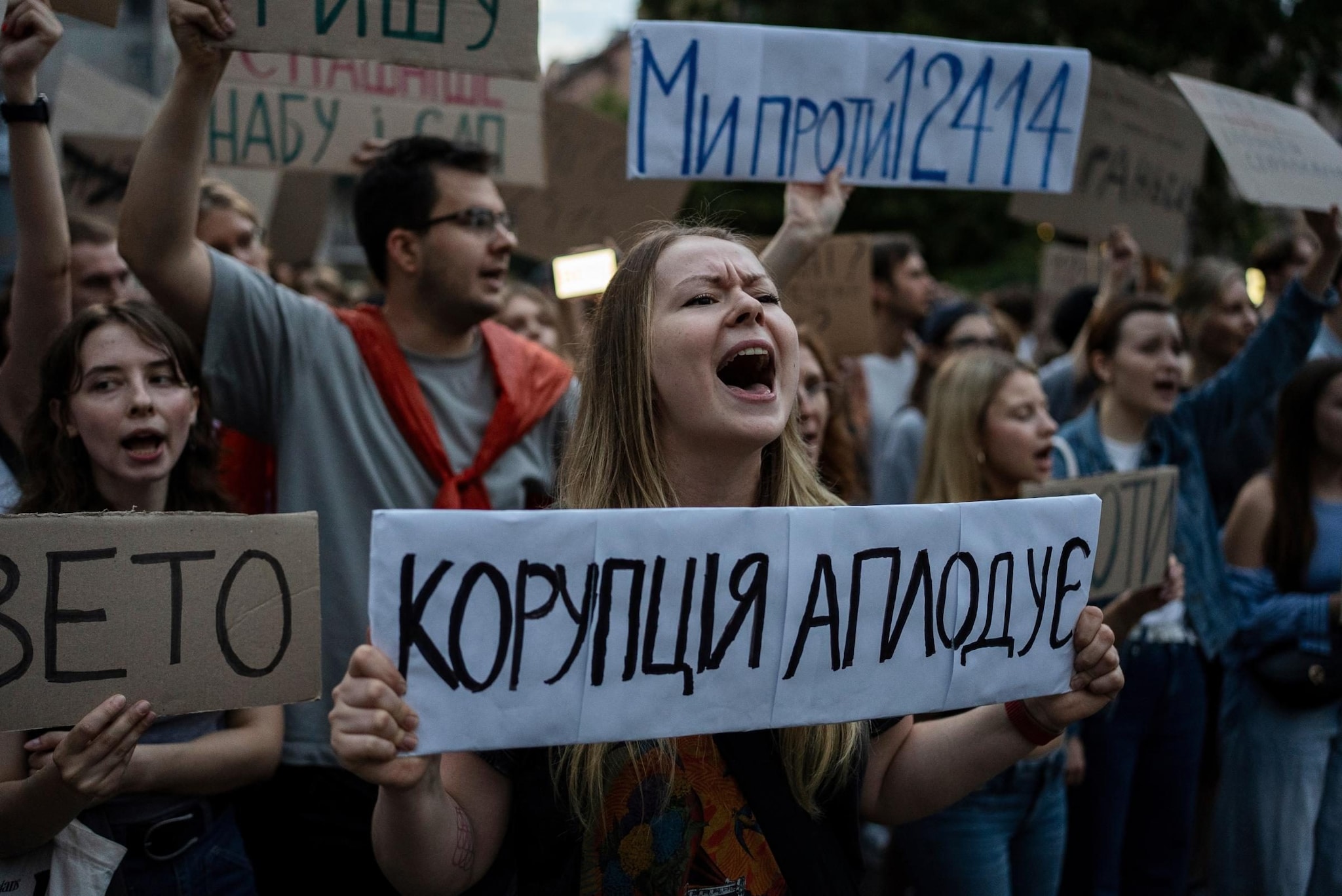 Zelensky cambia idea sulla legge anticorruzione, l’analista: “Il danno ormai è fatto, Putin lo sfrutterà”