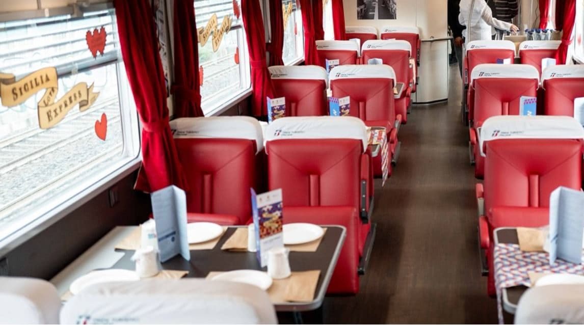 Il Sicilia Express torna per l'esodo estivo a Palermo e Siracusa: quanto costa il biglietto e quali fermate fa