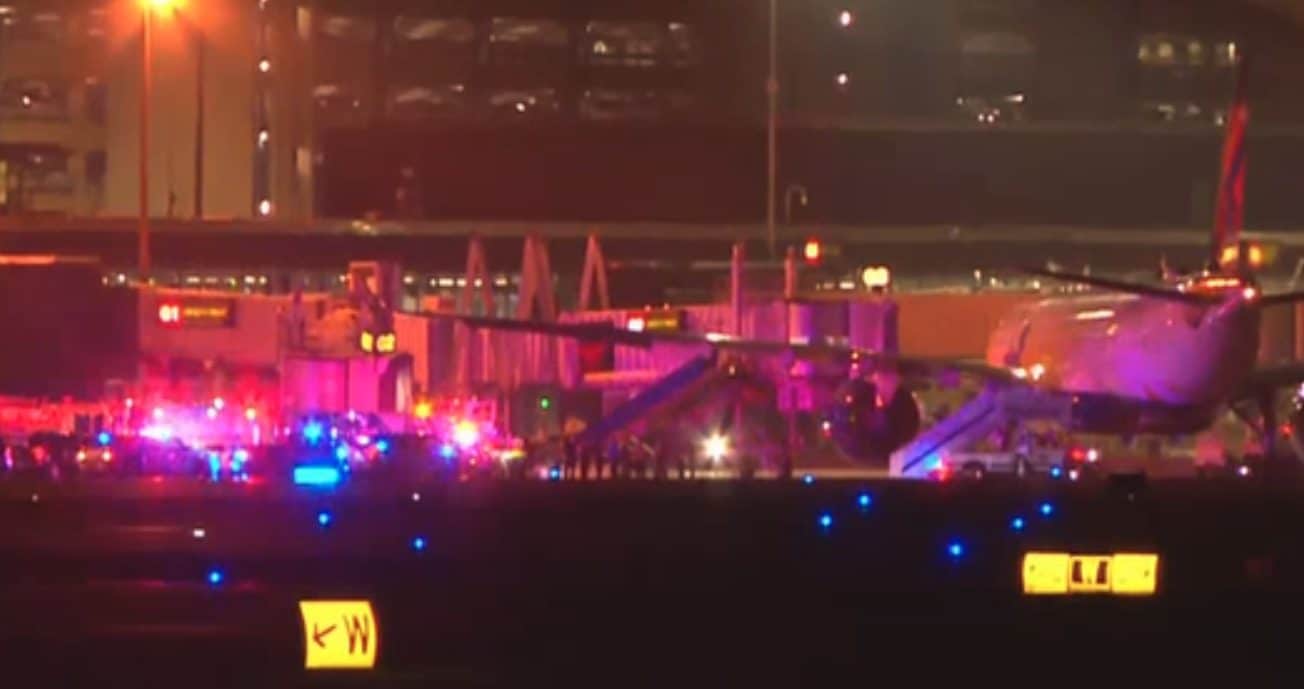 Usa, violenta turbolenza su volo Delta e passeggeri sbalzati sull’aereo: atterraggio di emergenza e 25 ricoverati