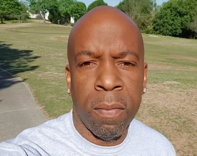 Morto Young Noble, il rapper e amico di Tupac Shakur si è tolto la vita a 47 anni