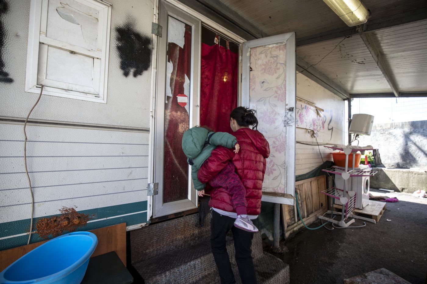 Un Comune sardo offre 8500 euro alle famiglie rom per abbandonare il campo e cercare casa