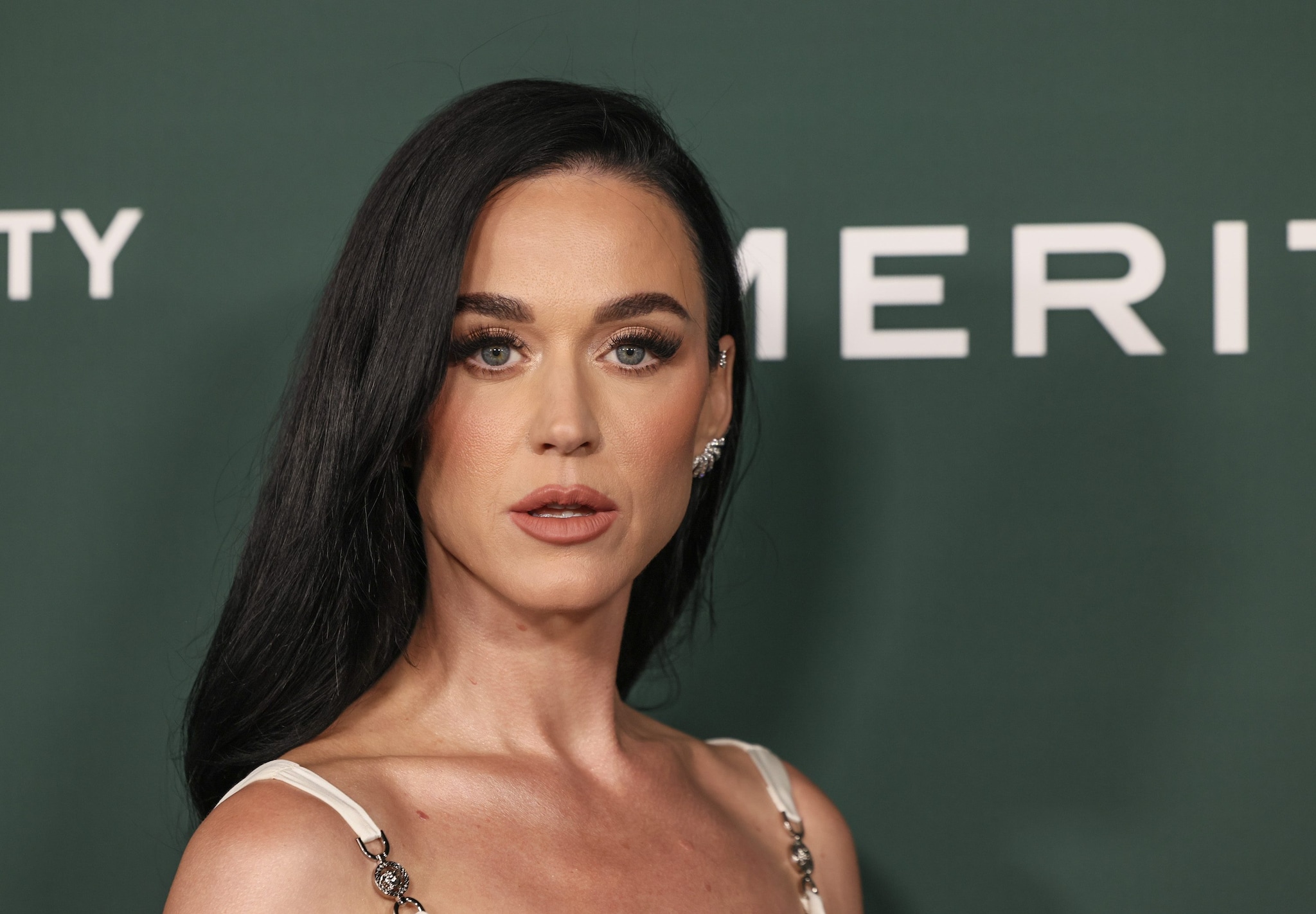 Multa di 6mila euro per Katy Perry: ha girato il videoclip di un suo brano in un'area protetta alle Baleari