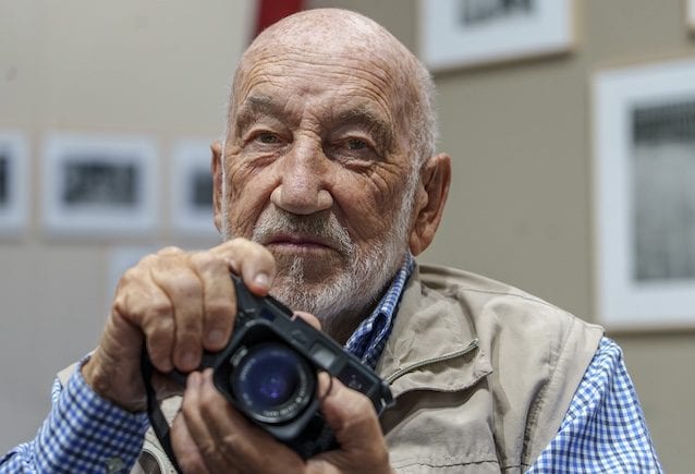 Gianni Berengo Gardin è morto a 94 anni, le sue fotografie aiutarono l'approvazione della Legge Basaglia