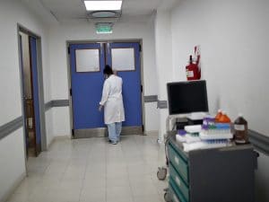 Scambiano un tumore per una puntura d’insetto, operaio ora invalido chiede risarcimento all’Azienda sanitaria