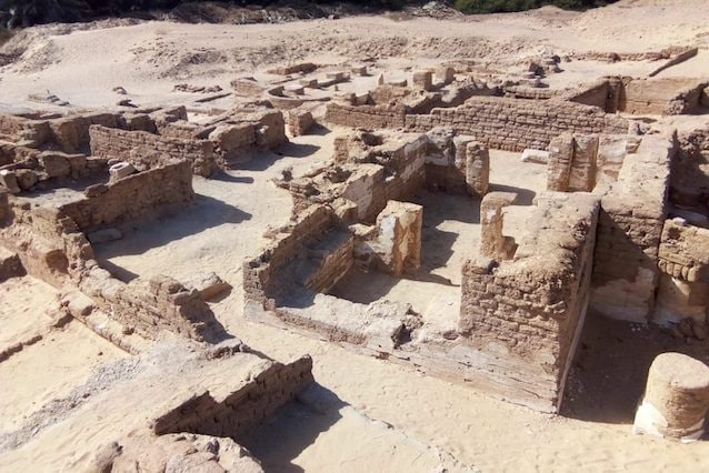 Scoperta in Egitto una città di 2000 anni fa: trovate due chiese e un murales raffigurante Gesù