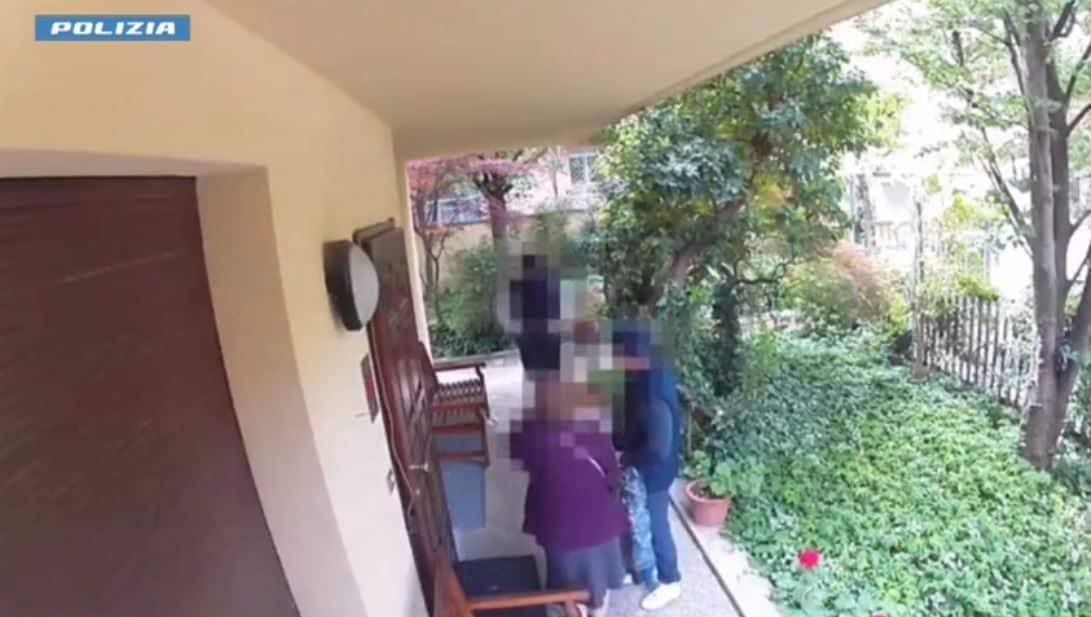 "Le hanno rubato in casa, serve ispezione", finti carabinieri si fanno aprire e rubano un milione di euro