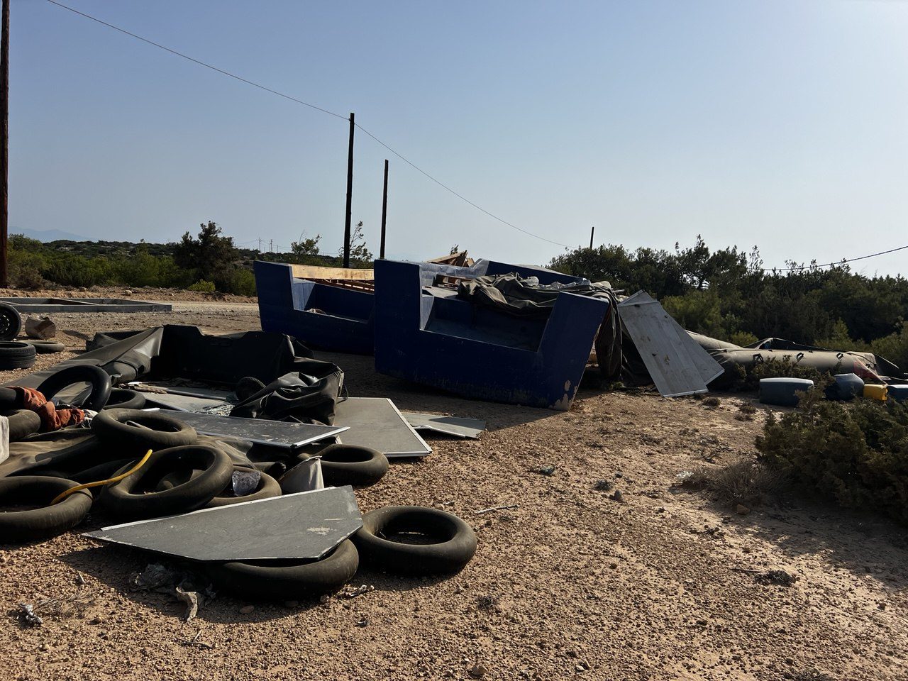 Relitti di imbarcazioni sull’isola di Gavdos. Foto di Lidia Ginestra Giuffrida