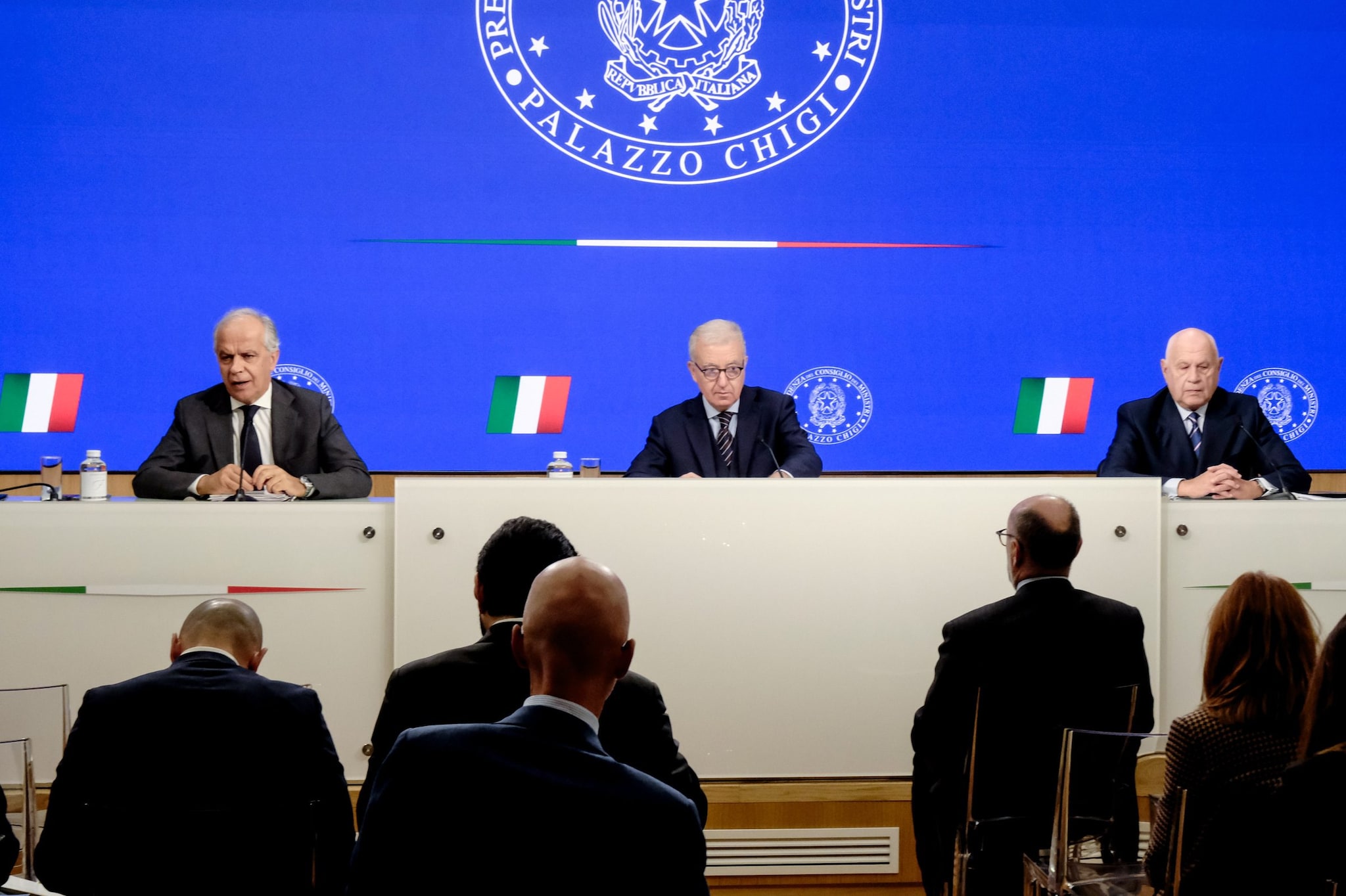 Caso Almasri: chiesta l'autorizzazione a procedere contro Nordio, Piantedosi e Mantovano