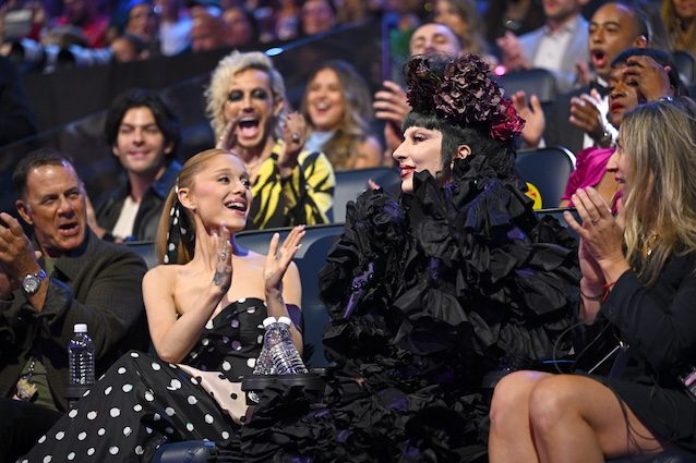 Ariana Grande e Lady Gaga – ph Roy Rochlin:Getty Images for MTV