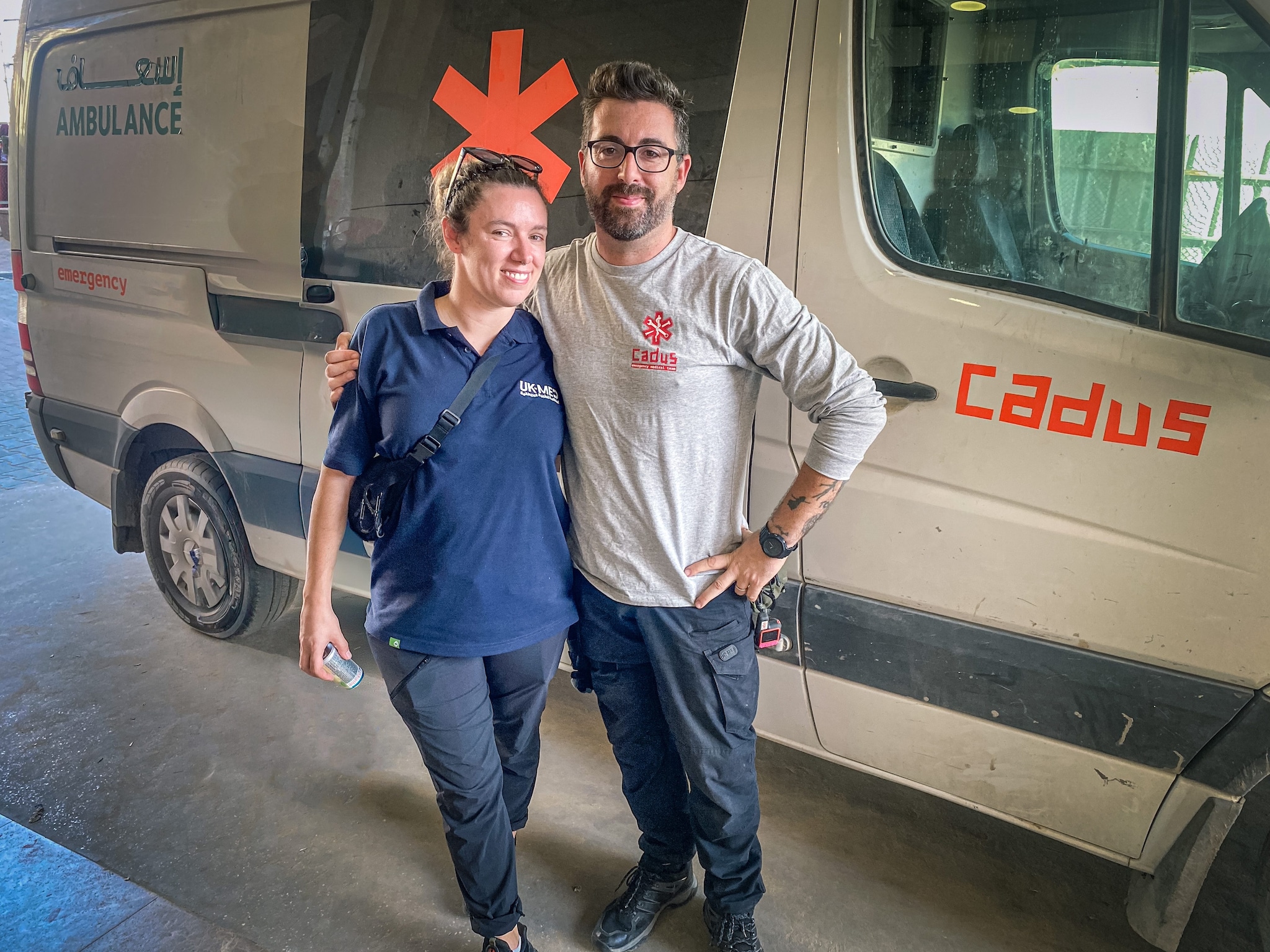 Mattia Bidoli insieme a una collega