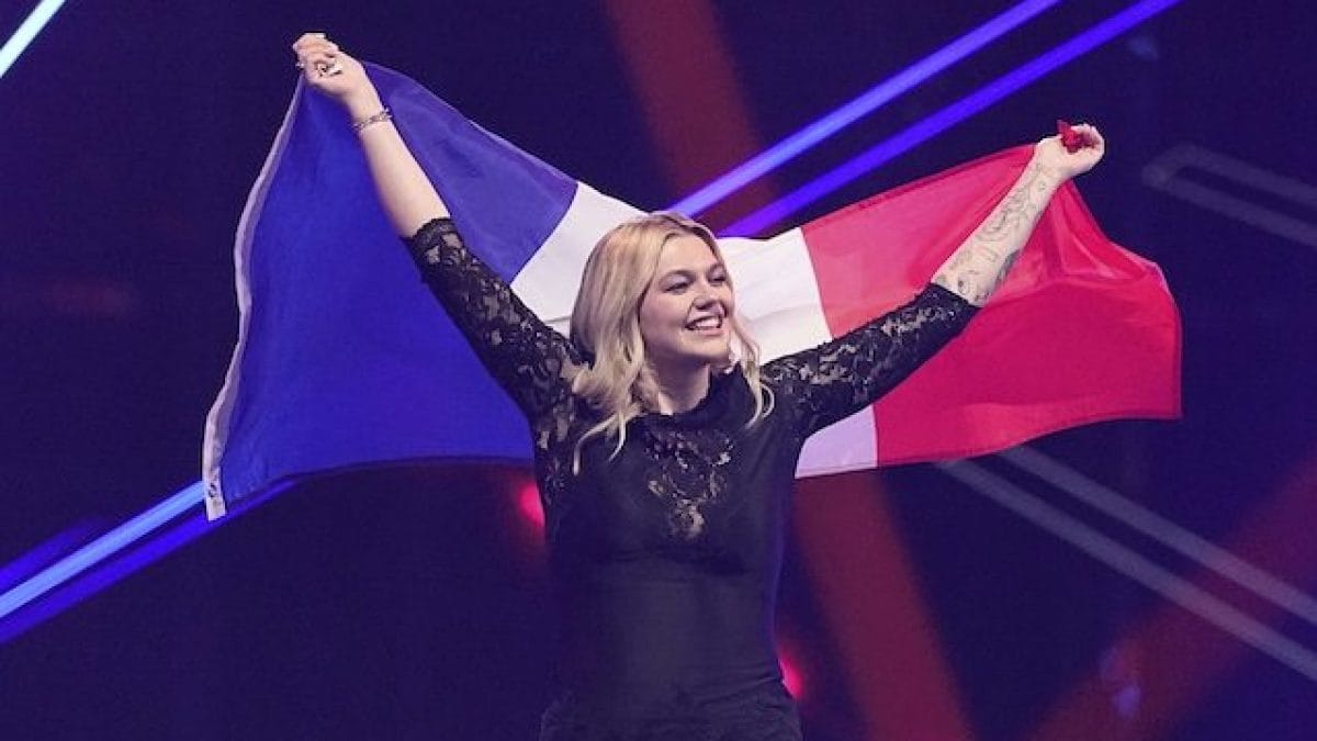 Louane durante l’Eurovision 2025 – AP Photo/Martin Meissner