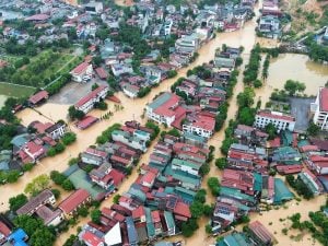Tifone-Bualoi-Vietnam-300x225.jpg