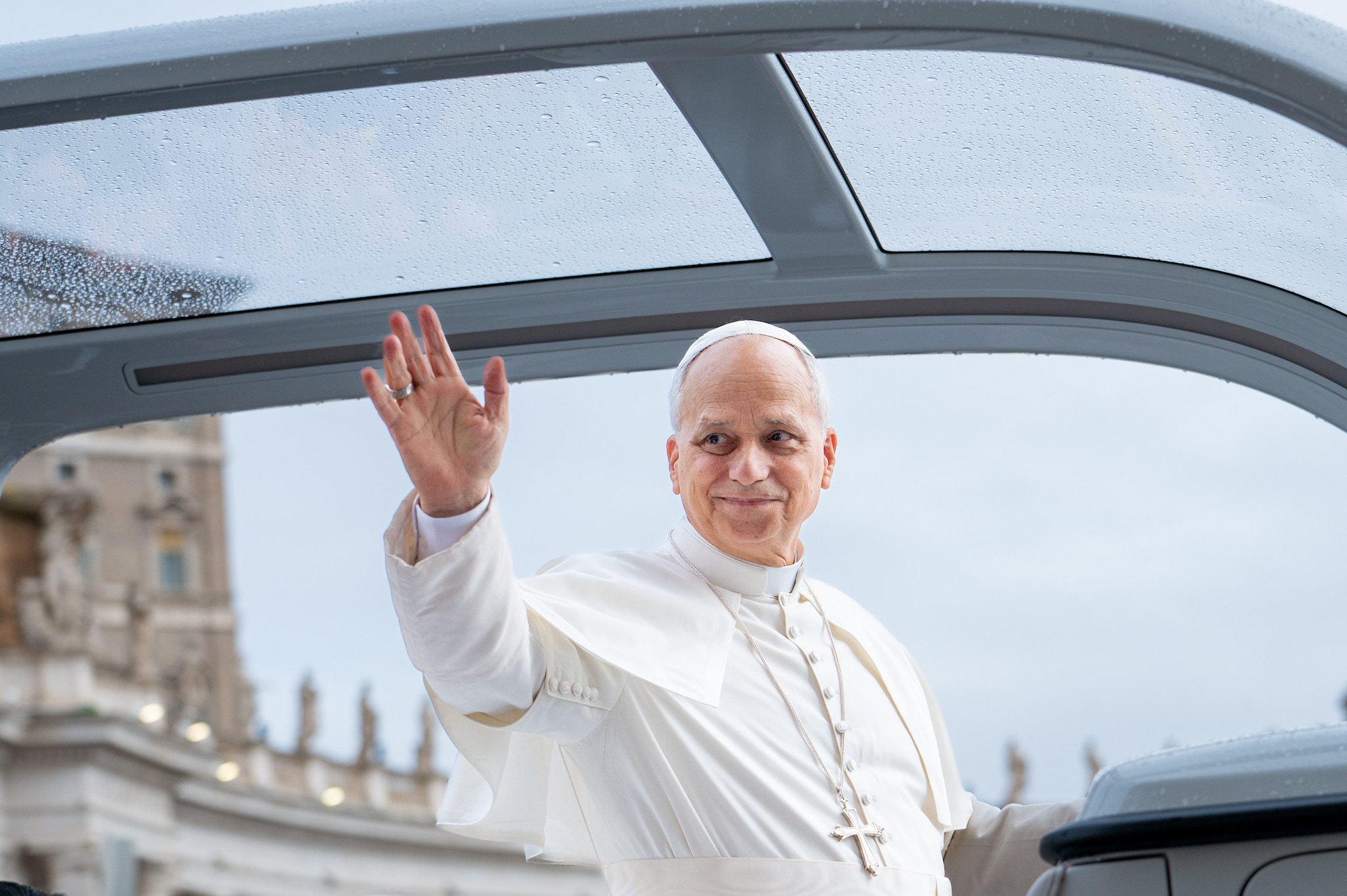 La prima intervista di Papa Leone XIV: "Come Pontefice devo ancora imparare molto. La pace è l’unica risposta"