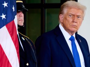 Trump minaccia di uscire dalla NATO: l’alternativa è un esercito europeo
