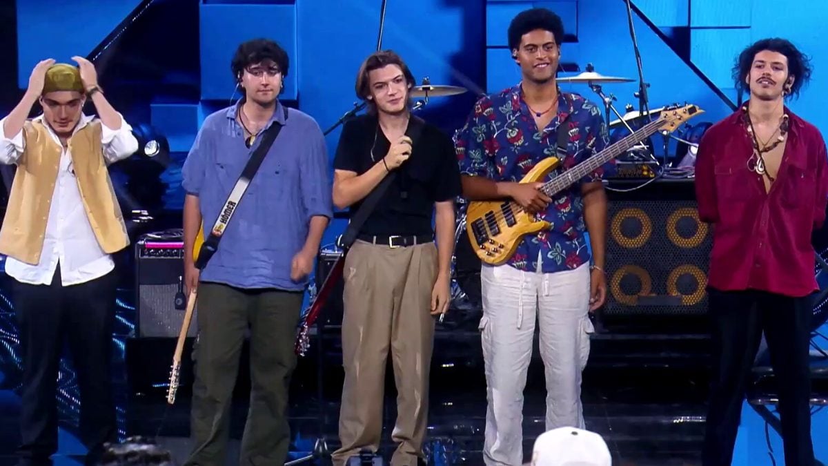 Abat Jour, via X Factor 25