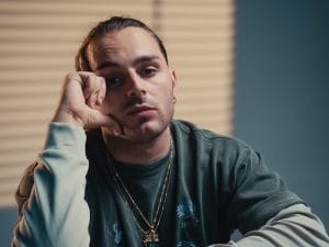 Testo e significato di Per te, Ernia racconta la lotta interiore tra il sé cantante e Matteo