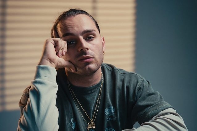 Testo e significato di Per te, Ernia racconta la lotta interiore tra il sé cantante e Matteo