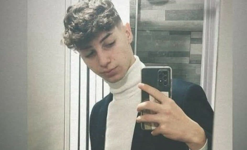 Tragico incidente in auto a Catania, Ettore muore a 18 anni, ferito coetaneo e una 15enne: "Dolore straziante"