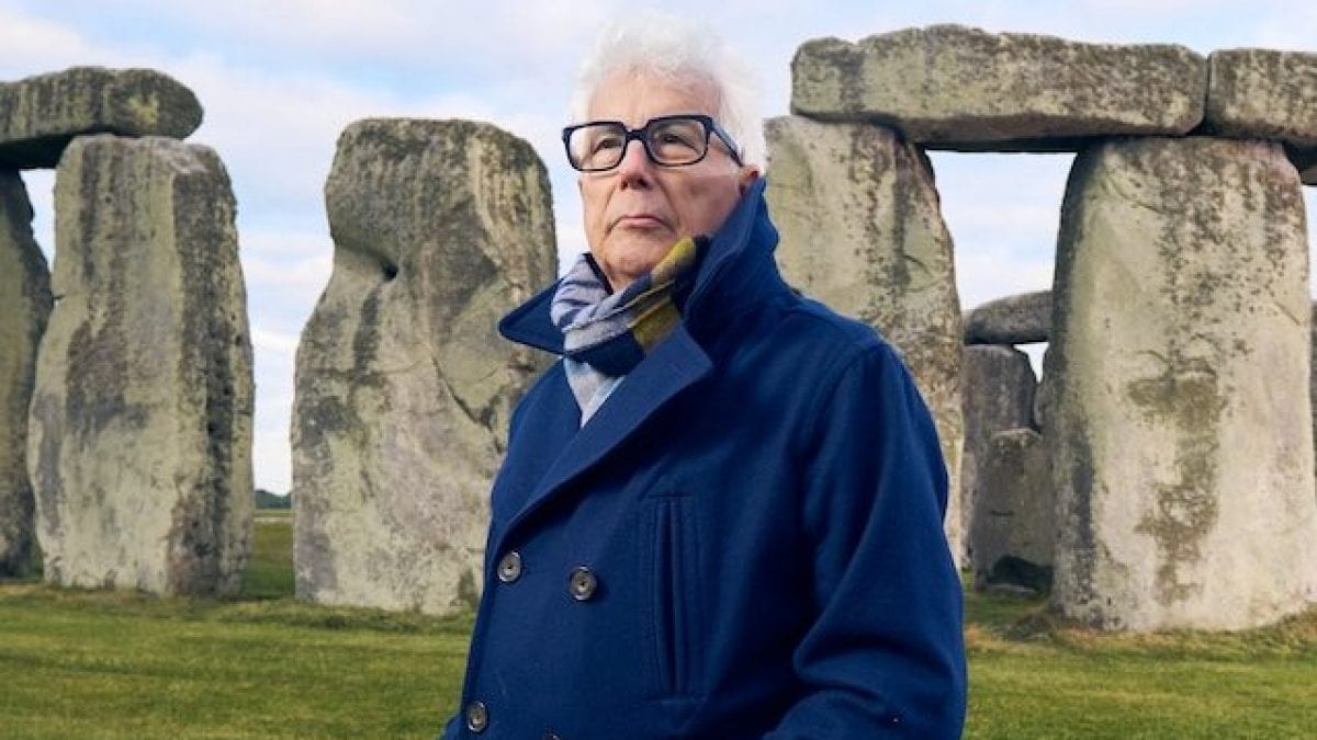 Ken Follett a Stonehenge – ph Gareth Iwan Jones
