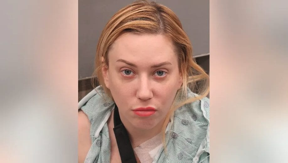 USA, donna ubriaca e drogata investe e uccide un uomo con la sua Porsche: "Colpa dei tacchi a spillo"