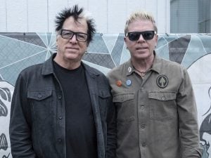 Noodles-e-Dexter-Holland-degli-Offspring-ph-Amy-HarrisInvisionAP--300x225.jpg