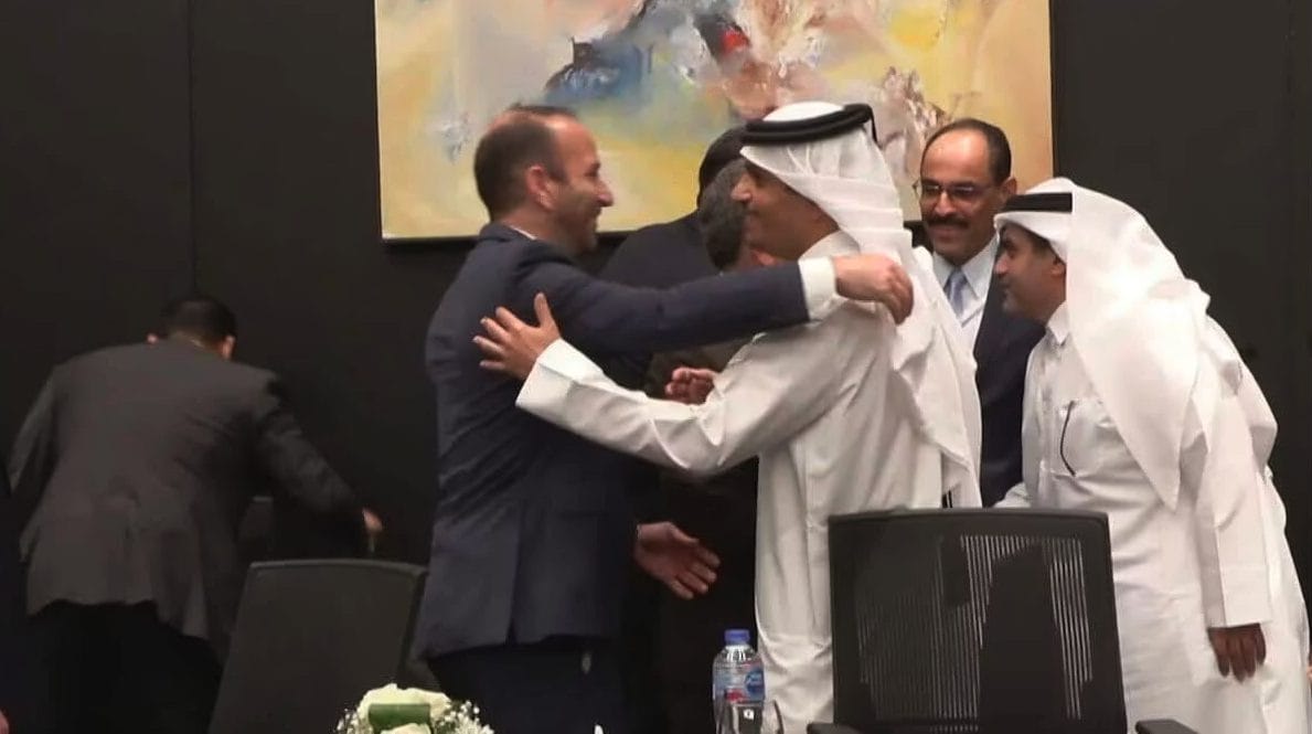 Gaza, accordo firmato, Hamas: “La guerra è finita, ricevute garanzie". Governo Israeliano vota: "Cessate il fuoco entro 24 ore", Trump: "Giornata storica"