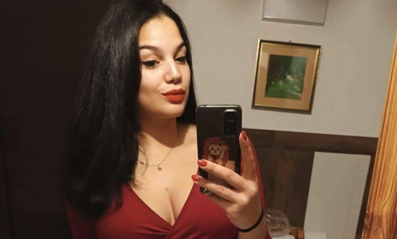 Solange morta folgorata in doccia, era appena tornata dal lavoro: indagini su stufetta e impianto elettrico