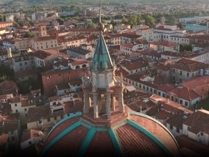 Una-visione-panoramica-di-Pistoia-300x225.jpg